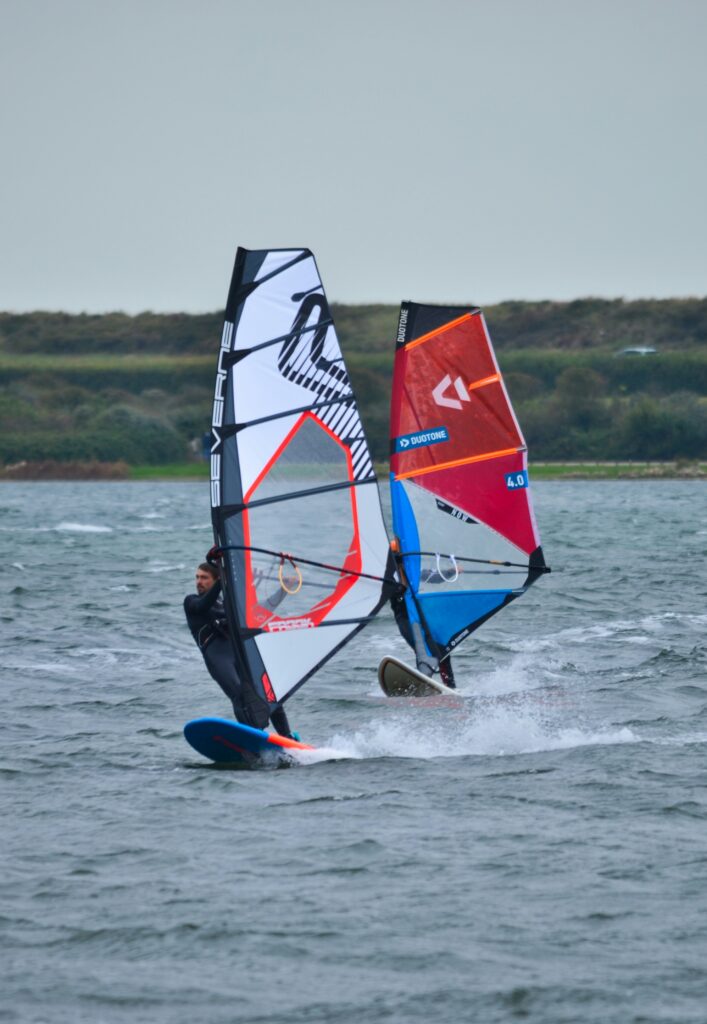 wat te doen op de veluwe: windsurfen strand horst